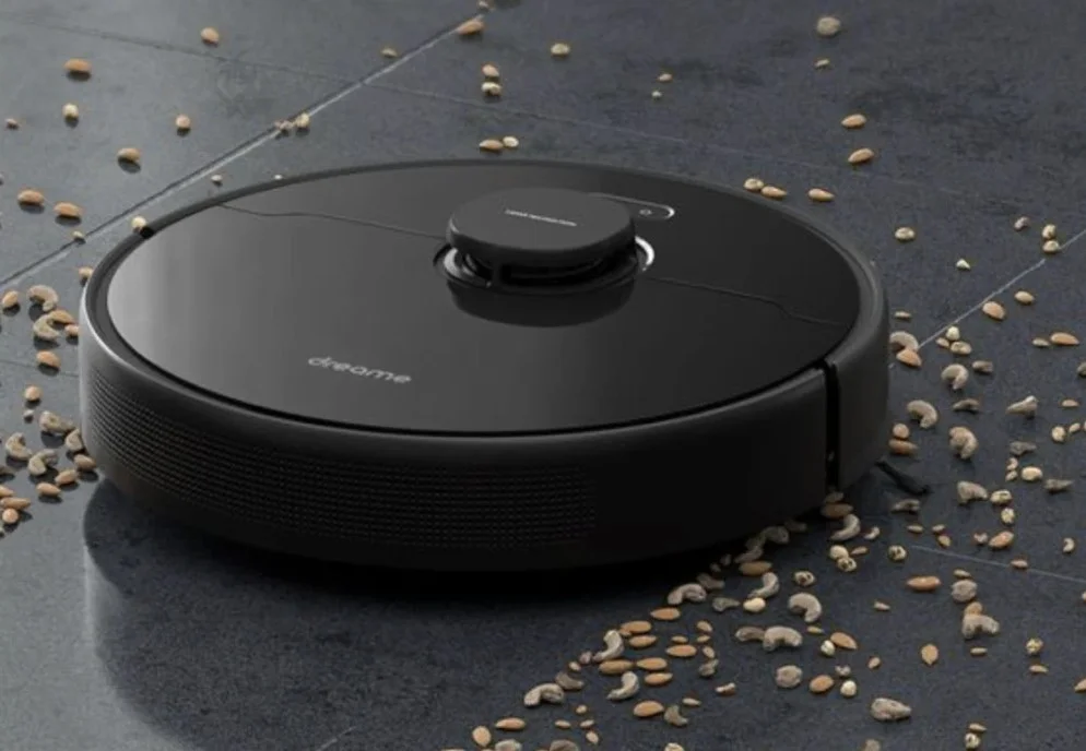 self cleaning vacuum robot